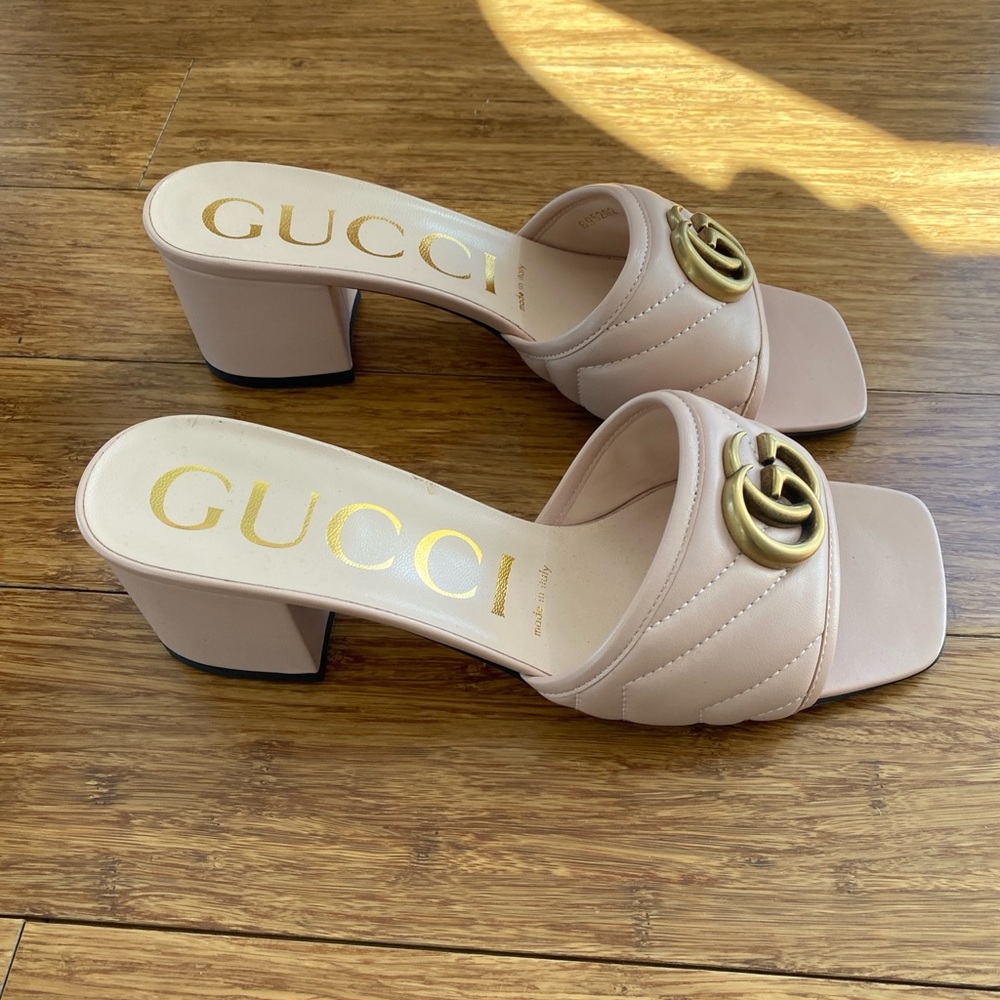 Gucci Women's Cream Slide Sandals